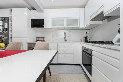Apartamento T3 para Venda em Póvoa de Santa Iria e Forte da Casa