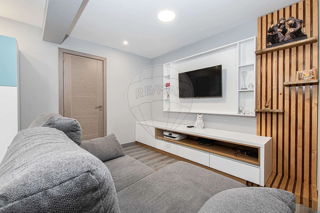 Apartamento T3 para Venda em Póvoa de Santa Iria e Forte da Casa Foto 15