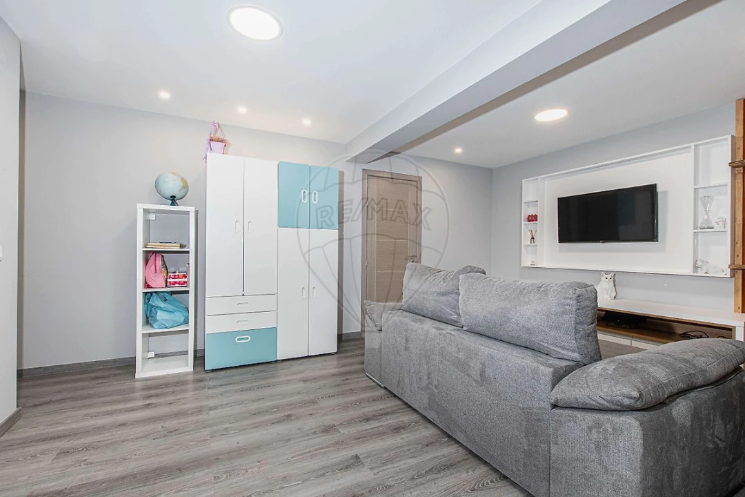 Apartamento T3 para Venda em Póvoa de Santa Iria e Forte da Casa Foto 16