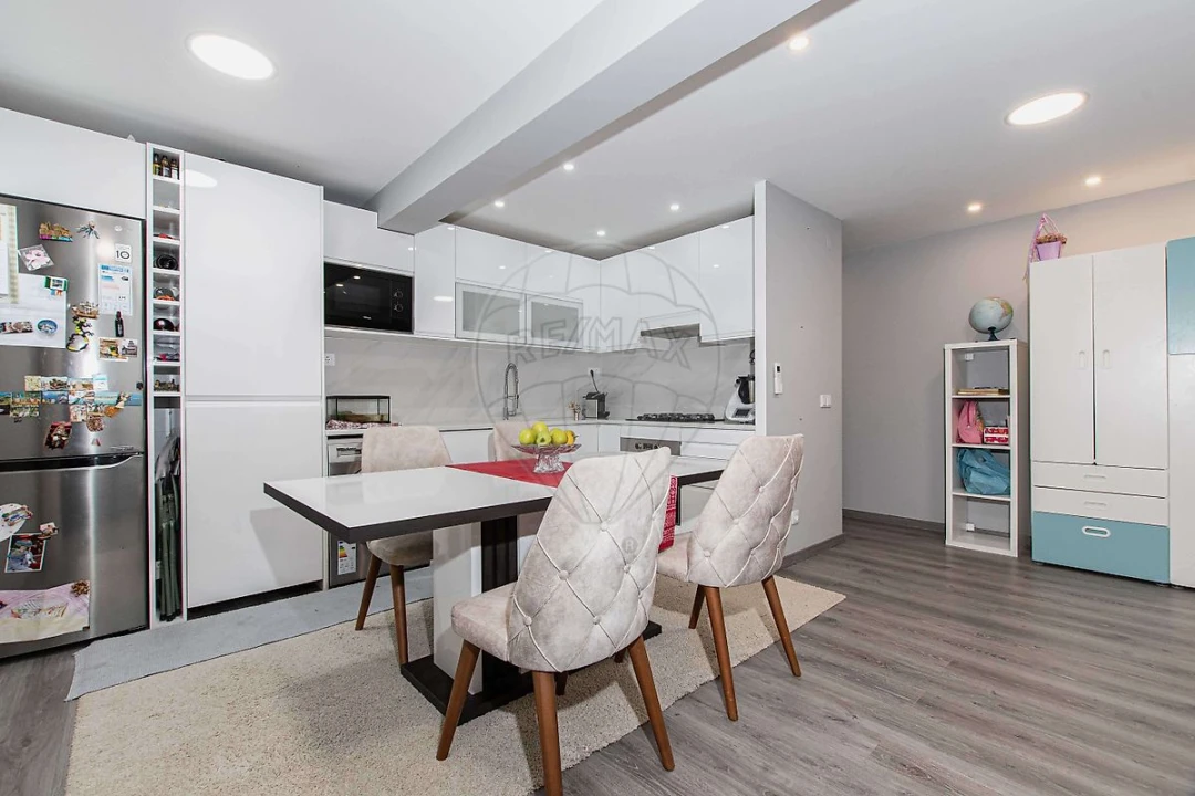 Apartamento T3 para Venda em Póvoa de Santa Iria e Forte da Casa Foto 20