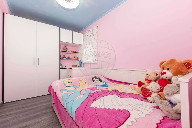 Apartamento T3 para Venda em Póvoa de Santa Iria e Forte da Casa Foto 9
