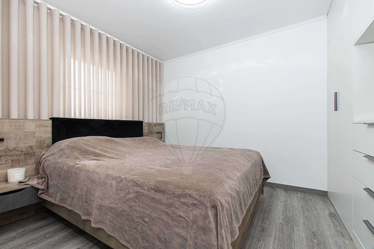 Apartamento T3 para Venda em Póvoa de Santa Iria e Forte da Casa Foto 6