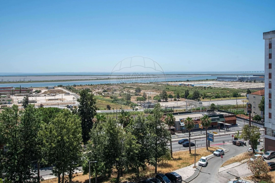 Apartamento T2 para Arrendamento em Póvoa de Santa Iria e Forte da Casa Foto 24