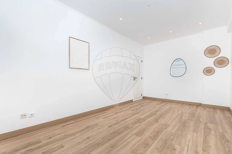 Apartamento T2 para Arrendamento em Póvoa de Santa Iria e Forte da Casa Foto 19