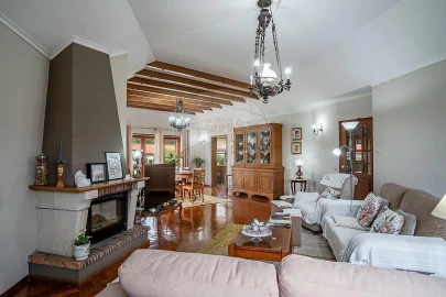 Moradia T4 para Venda em Esmoriz