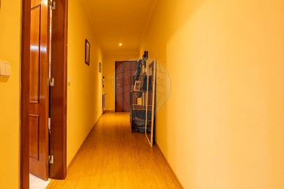 Apartamento T2 para Arrendamento em Rio Maior