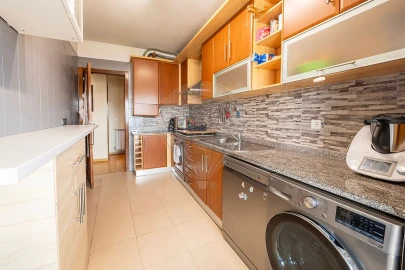 Apartamento T2 para Arrendamento em Rio Maior