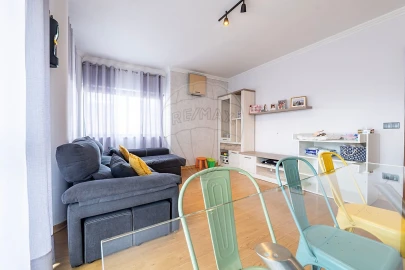 Apartamento T2 para Arrendamento em Rio Maior