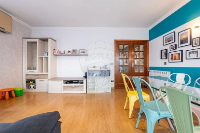 Apartamento T2 para Arrendamento em Rio Maior
