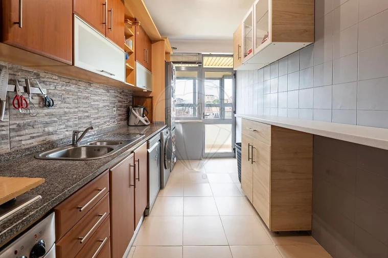 Apartamento T2 para Arrendamento em Rio Maior Foto 9