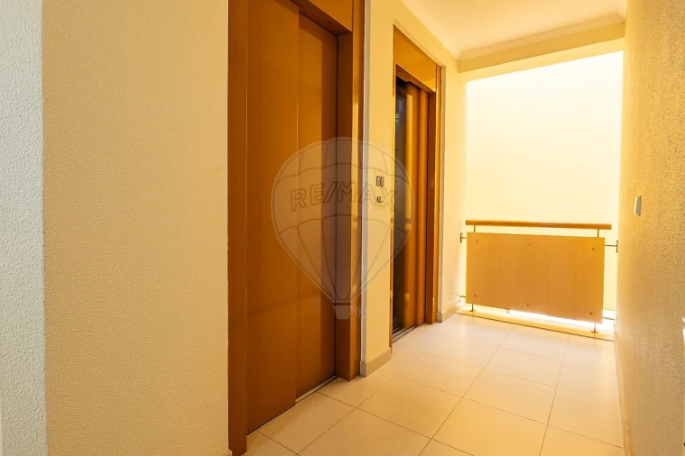 Apartamento T2 para Arrendamento em Rio Maior Foto 38