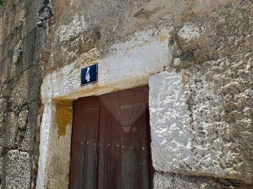 Armazém para Venda em Vale de Prazeres e Mata da Rainha