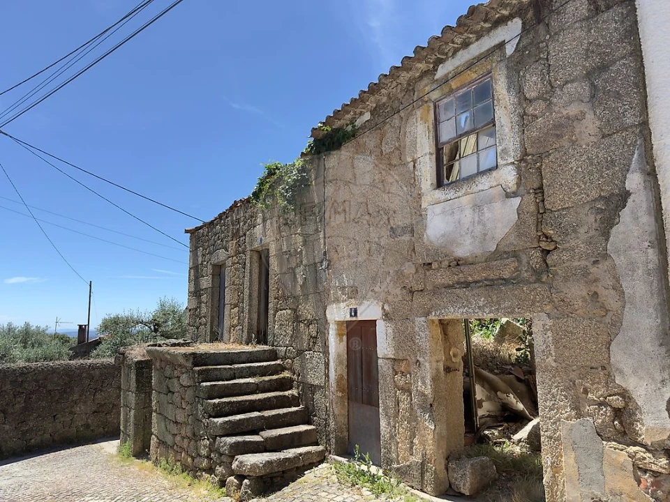Armazém para Venda em Vale de Prazeres e Mata da Rainha Foto 18