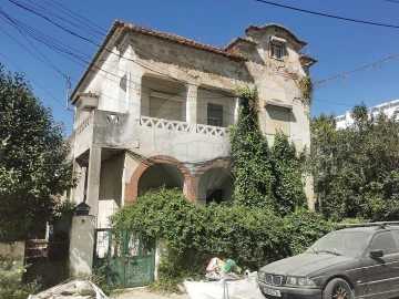 Moradia T10 para Venda em Costa da Caparica