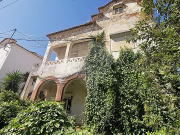 Moradia T10 para Venda em Costa da Caparica