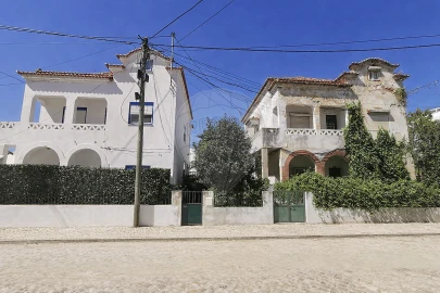 Moradia T10 para Venda em Costa da Caparica