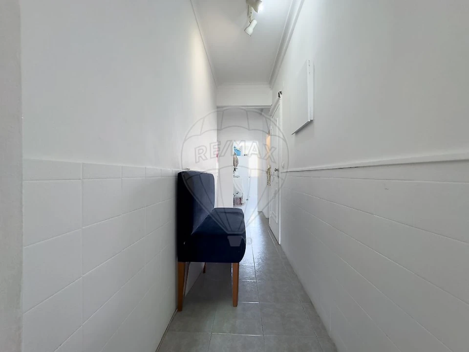 Apartamento T2 para Venda em Amora Foto 16
