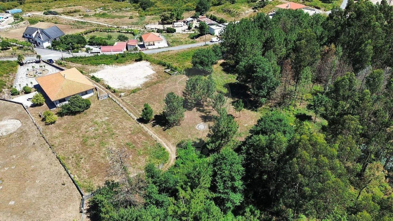 Terreno para Venda em Arcos de Valdevez (São Paio) e Giela Foto 1