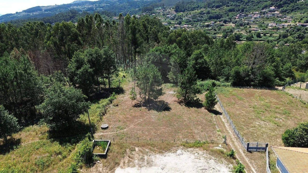 Terreno para Venda em Arcos de Valdevez (São Paio) e Giela Foto 6