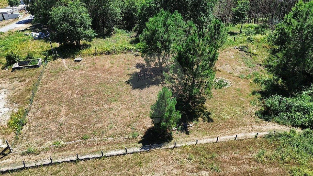 Terreno para Venda em Arcos de Valdevez (São Paio) e Giela Foto 7