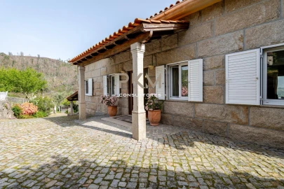Moradia T3 para Venda em Lufrei