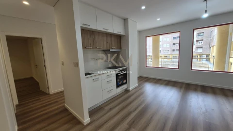 Apartamento T2 para Venda em Santa Maria Maior