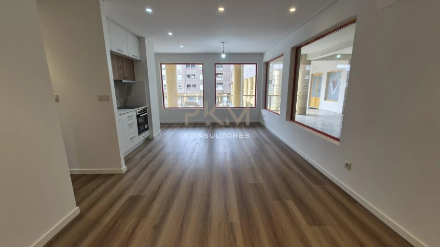 Apartamento T2 para Venda em Santa Maria Maior Foto 9