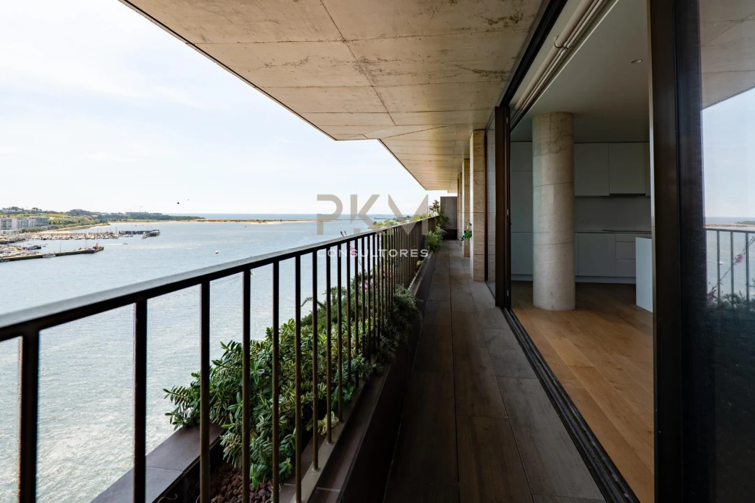 Apartamento T3 para Venda em Lordelo do Ouro e Massarelos Foto 1