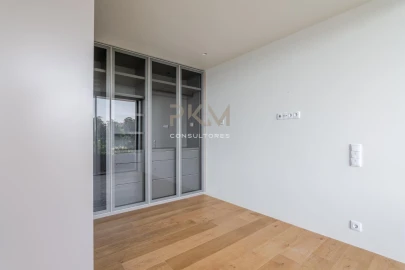 Apartamento T3 para Venda em Lordelo do Ouro e Massarelos