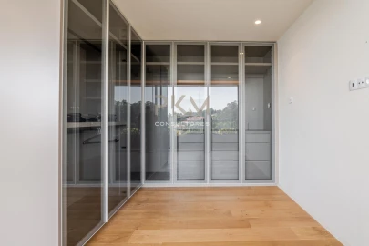 Apartamento T3 para Venda em Lordelo do Ouro e Massarelos