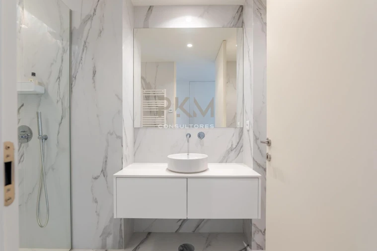 Apartamento T3 para Venda em Lordelo do Ouro e Massarelos Foto 24