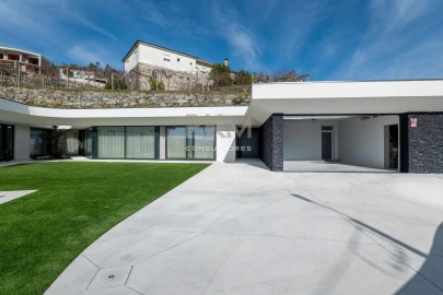 Moradia T3 para Venda em Britelo, Gémeos e Ourilhe