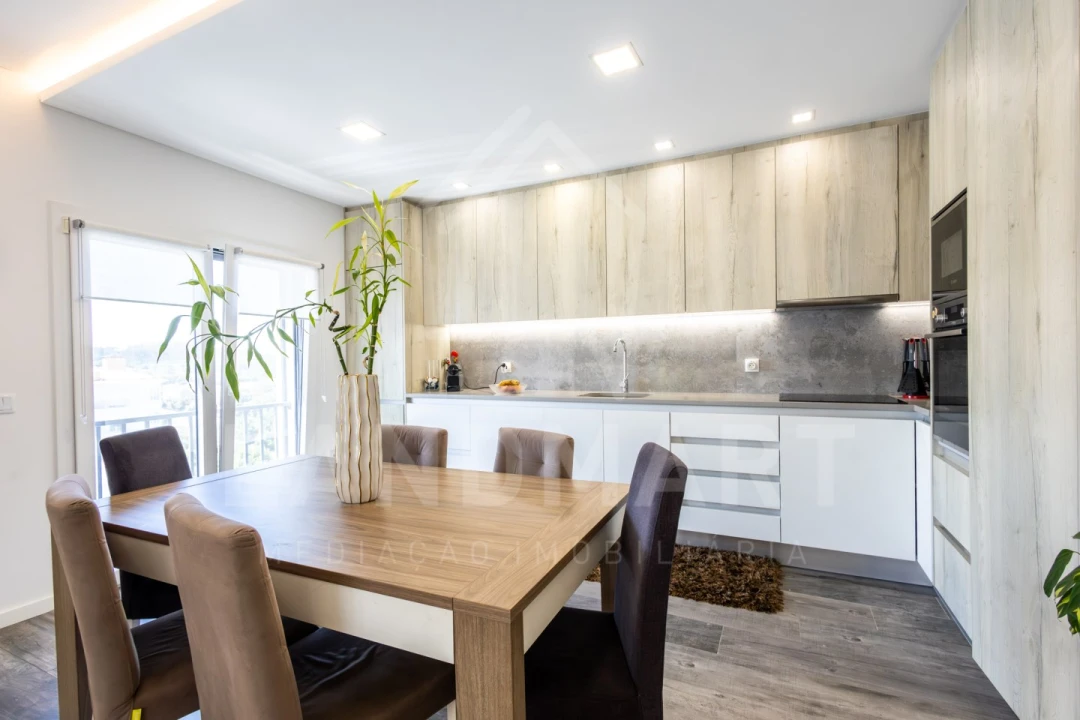 Apartamento T3 para Venda em Turquel Foto 4