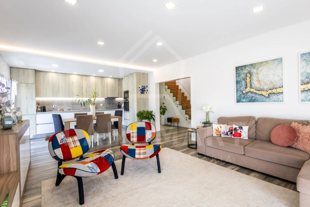 Apartamento T3 para Venda em Turquel Foto 8