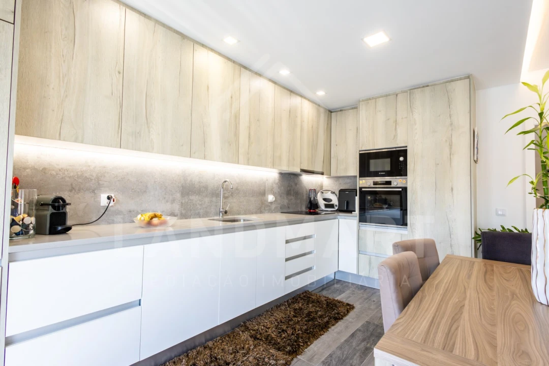 Apartamento T3 para Venda em Turquel Foto 9