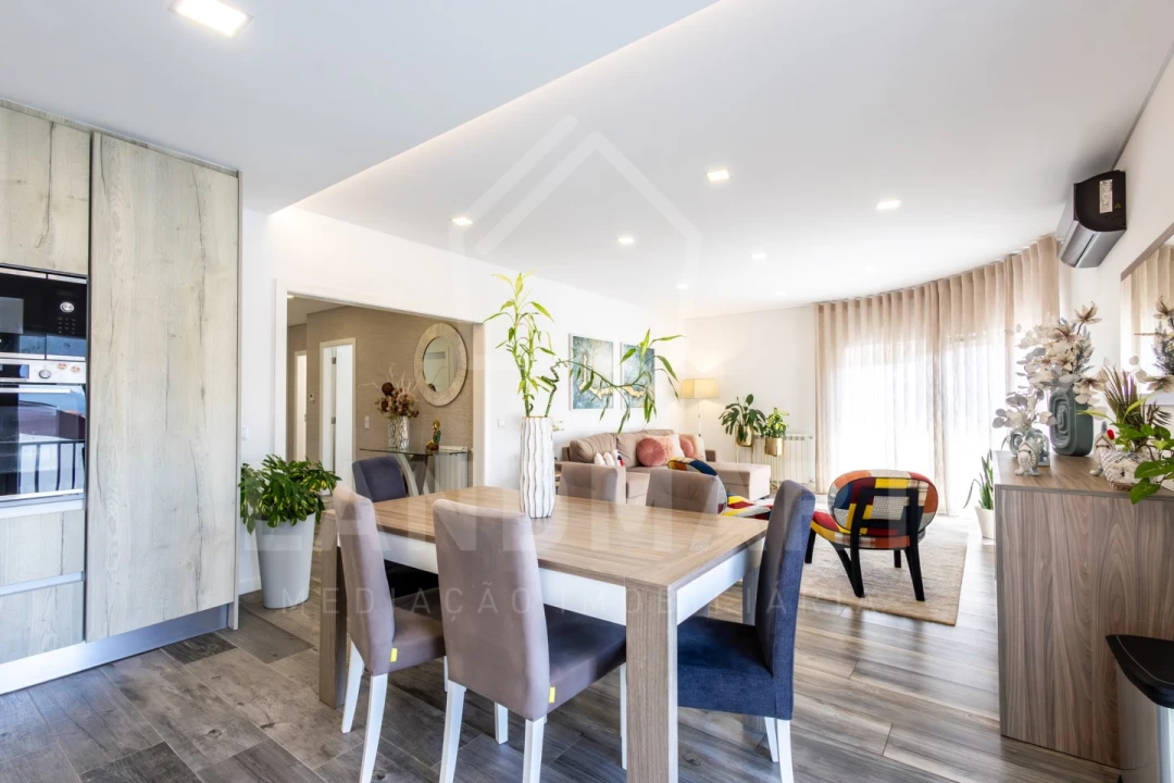 Apartamento T3 para Venda em Turquel Foto 11