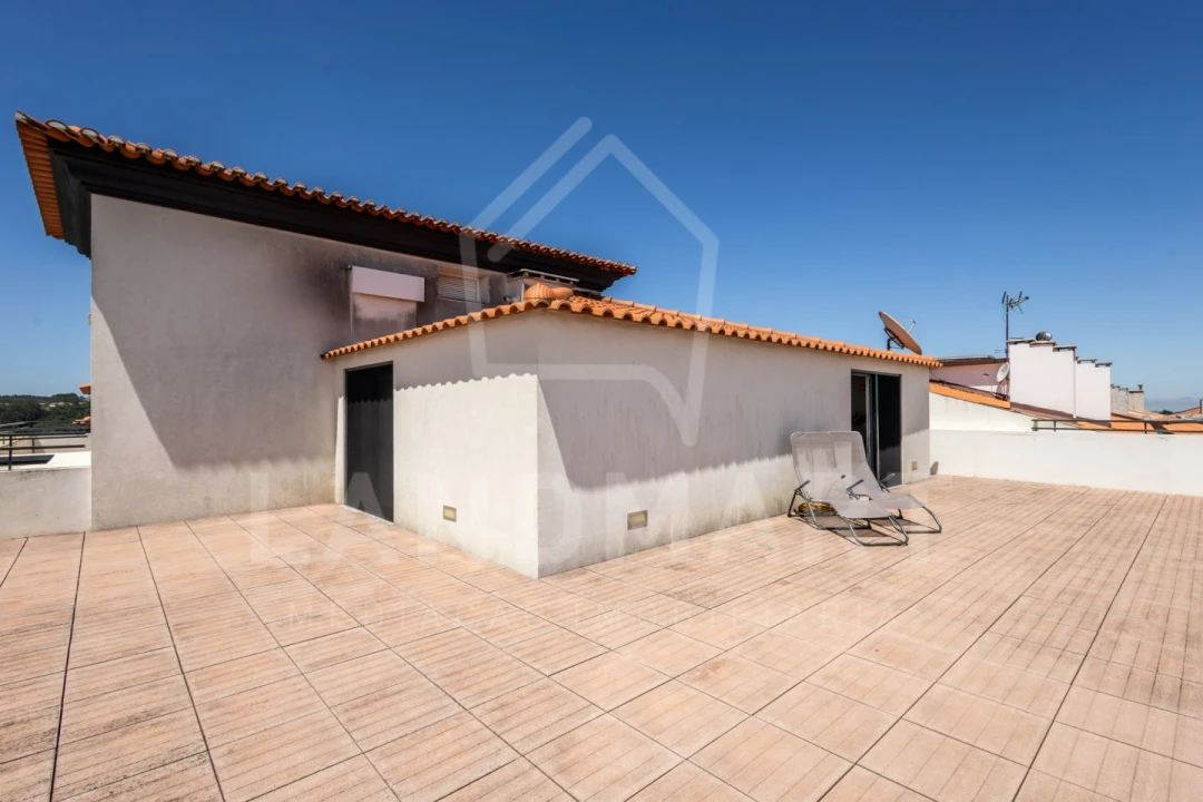 Apartamento T3 para Venda em Turquel Foto 14