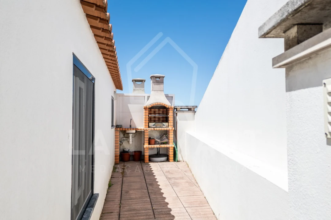 Apartamento T3 para Venda em Turquel Foto 17