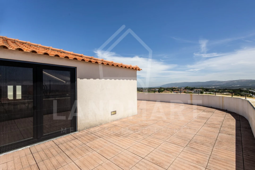 Apartamento T3 para Venda em Turquel Foto 18