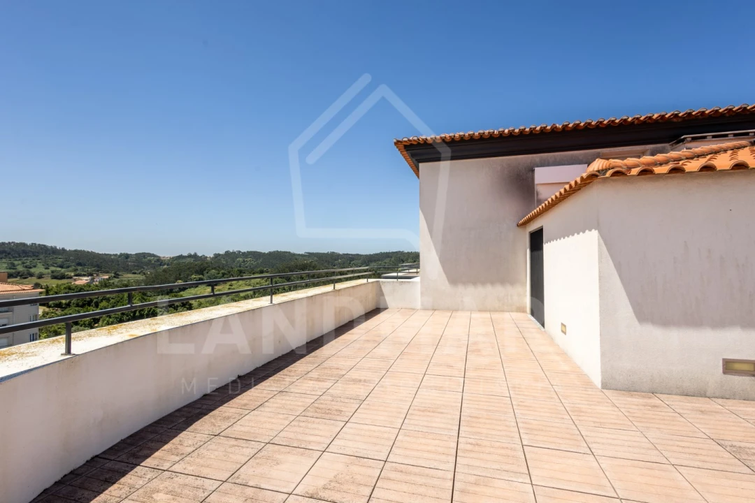 Apartamento T3 para Venda em Turquel Foto 20