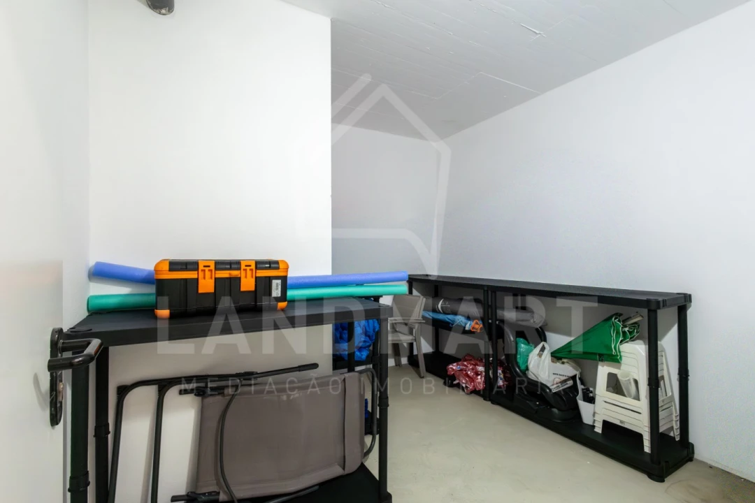 Apartamento T3 para Venda em Turquel Foto 23