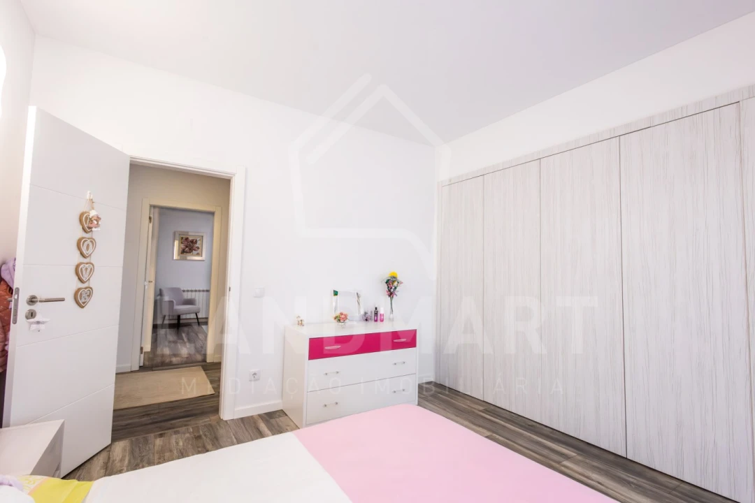 Apartamento T3 para Venda em Turquel Foto 37