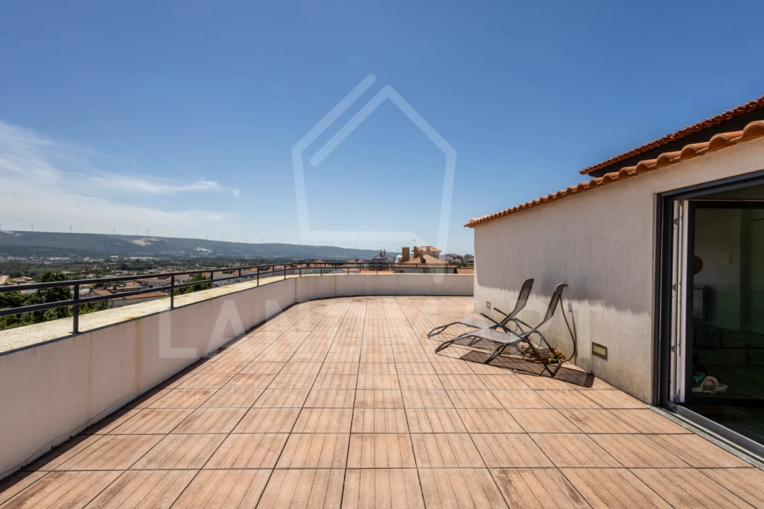 Apartamento T3 para Venda em Turquel Foto 55