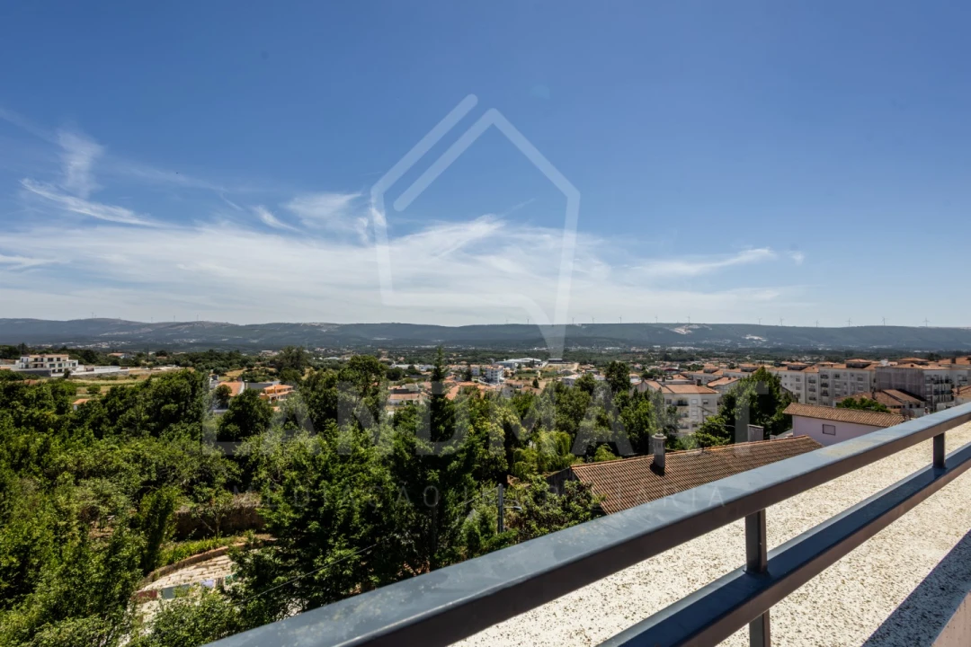Apartamento T3 para Venda em Turquel Foto 56