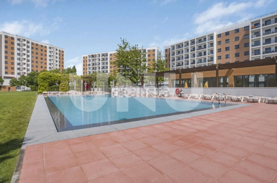 Apartamento T2 para Arrendamento em Carnaxide e Queijas Foto 1