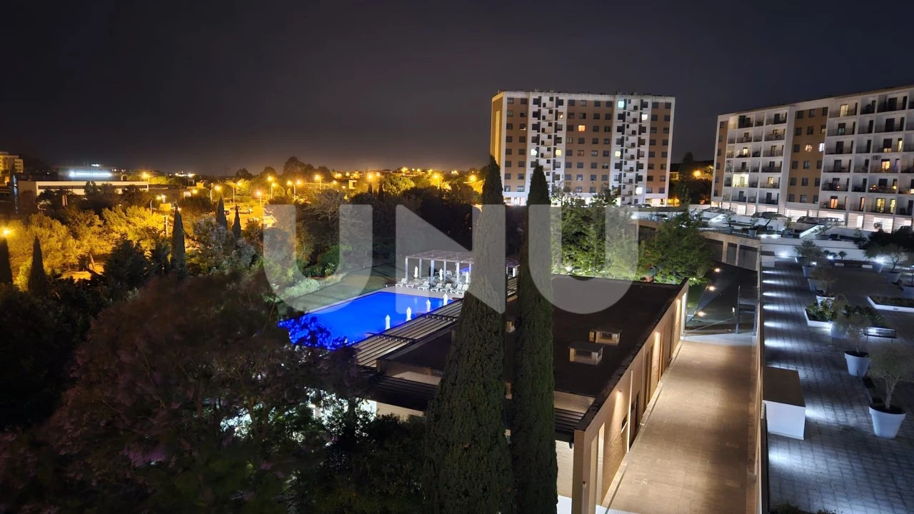 Apartamento T2 para Arrendamento em Carnaxide e Queijas Foto 13
