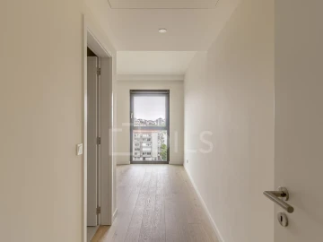 Apartamento T4 para Venda em Avenidas Novas