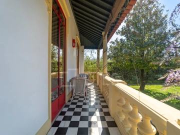 Moradia T5 para Venda em Arcozelo