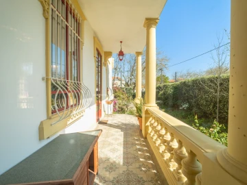 Moradia T5 para Venda em Arcozelo