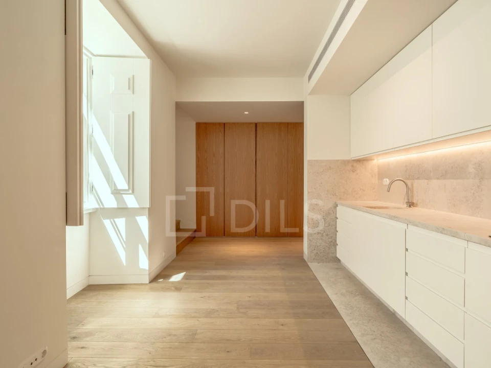 Apartamento T1 para Venda em Santa Maria Maior Foto 11